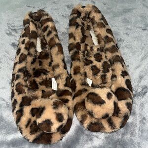 Kate Spade size 9 slippers